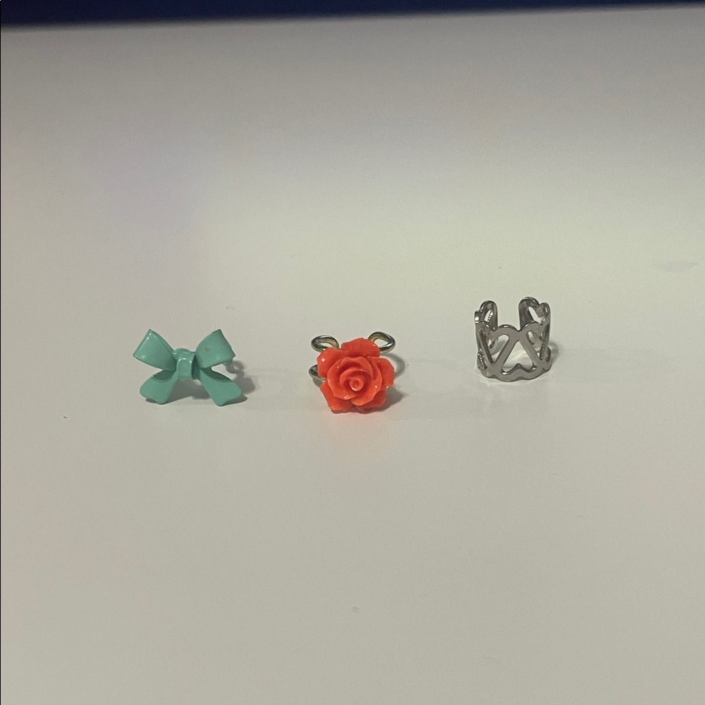 Claire’s set of 3 cuff ear pieces